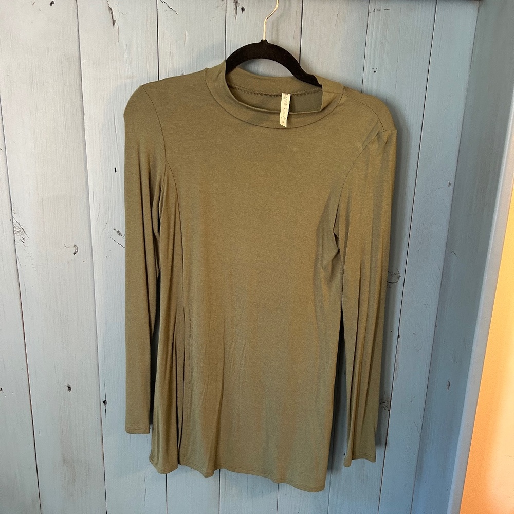 Lyss Loo Green Long Sleeve Blouse | Size Small